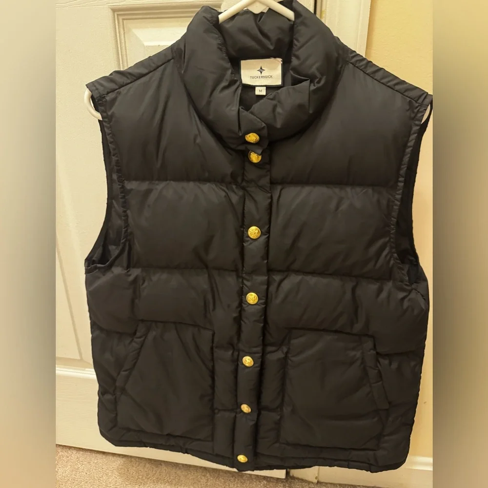 NWOT TUCKERNUCK
Black Inez Puffer Vest - Picture 2 of 4